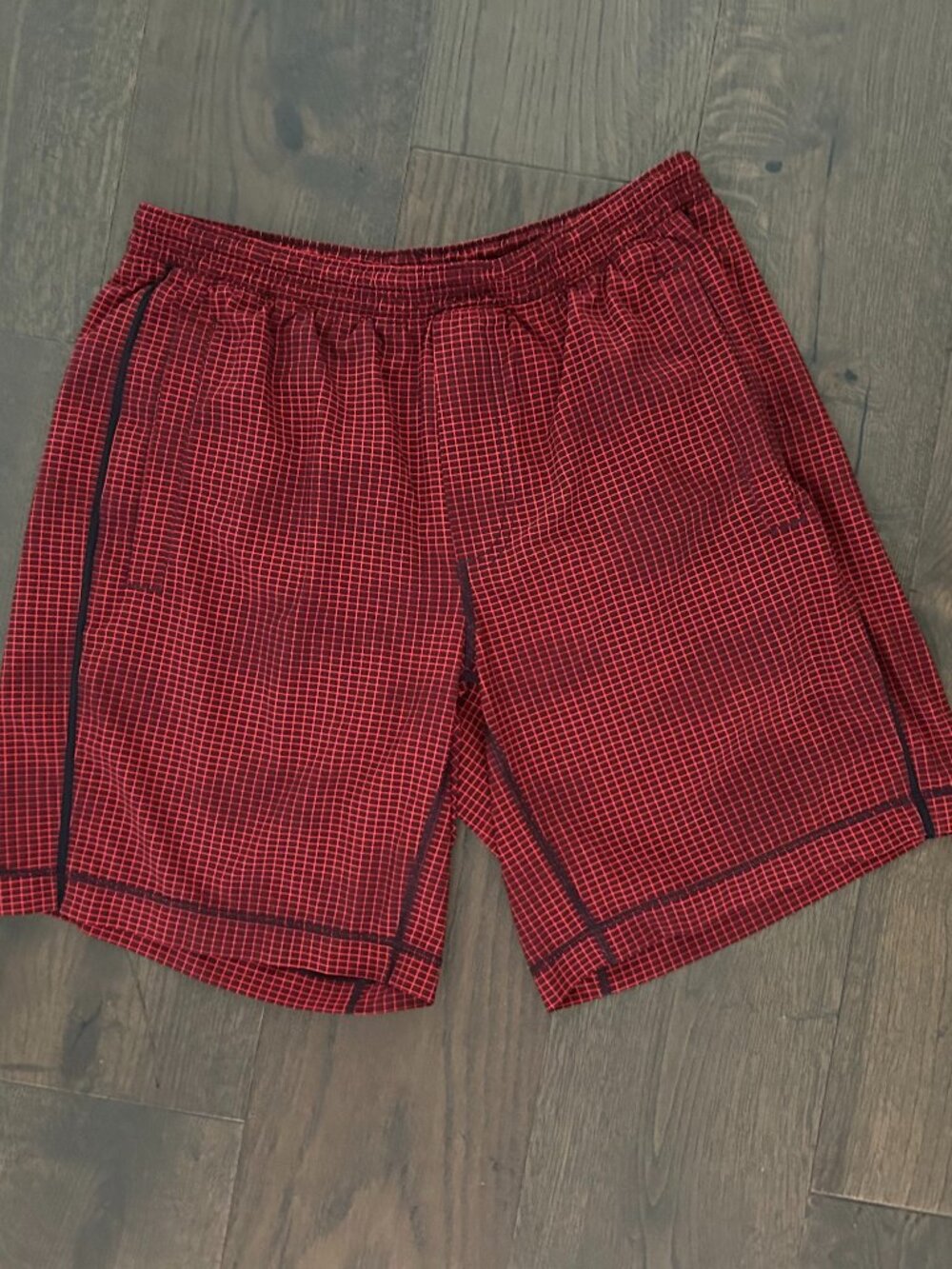 Lululemon Pace Breaker Linerless Short 9" Red/Black Size Large